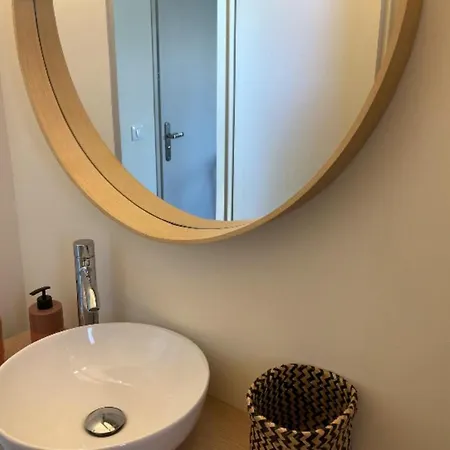 For 2 People Near The Of Appartement